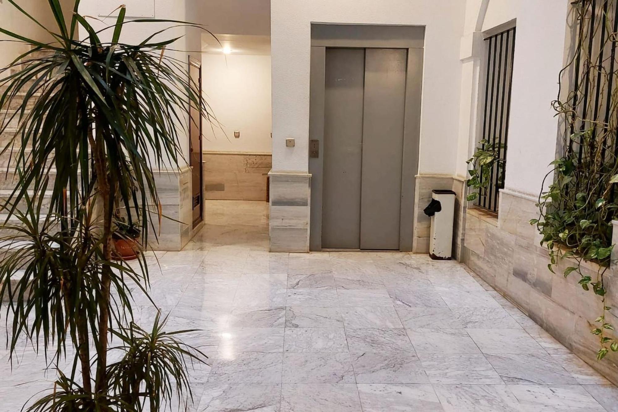 Apartamento Hidden Gem Cristalera Benjumeda in Cadiz Centro Exterior foto